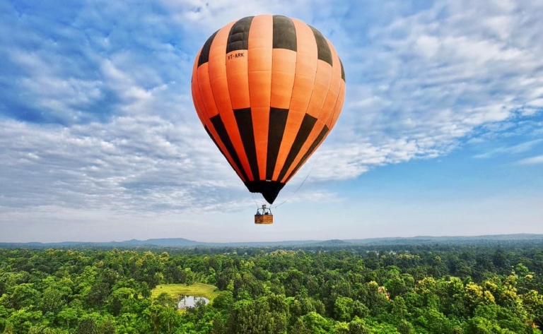 12 Destinations For Hot Air Balloon Ride In India - Hotel Dekho